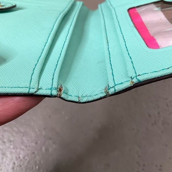 Kate Spade Bifold Wallet - Picture 5 of 8